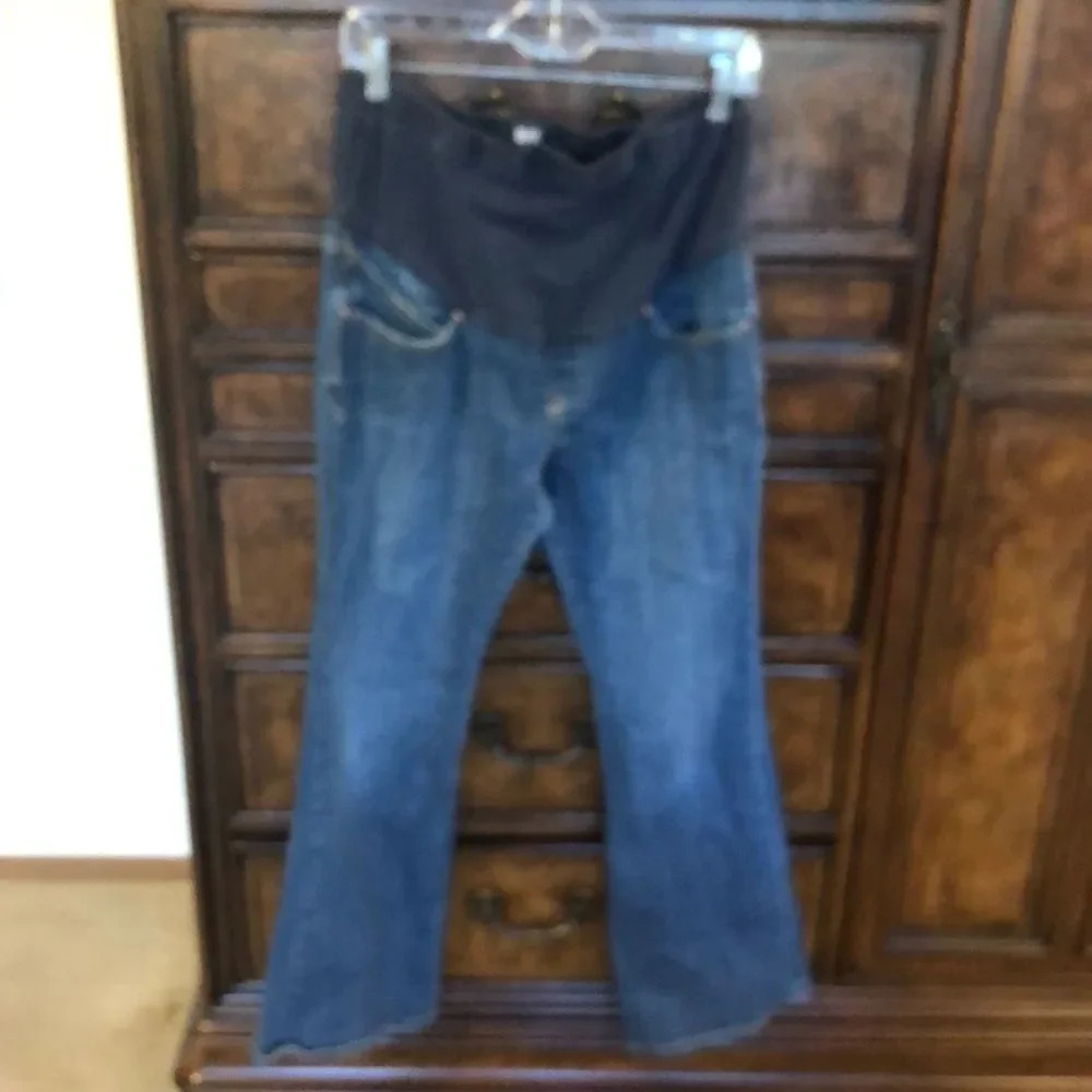 OLD Navy maternity jeans